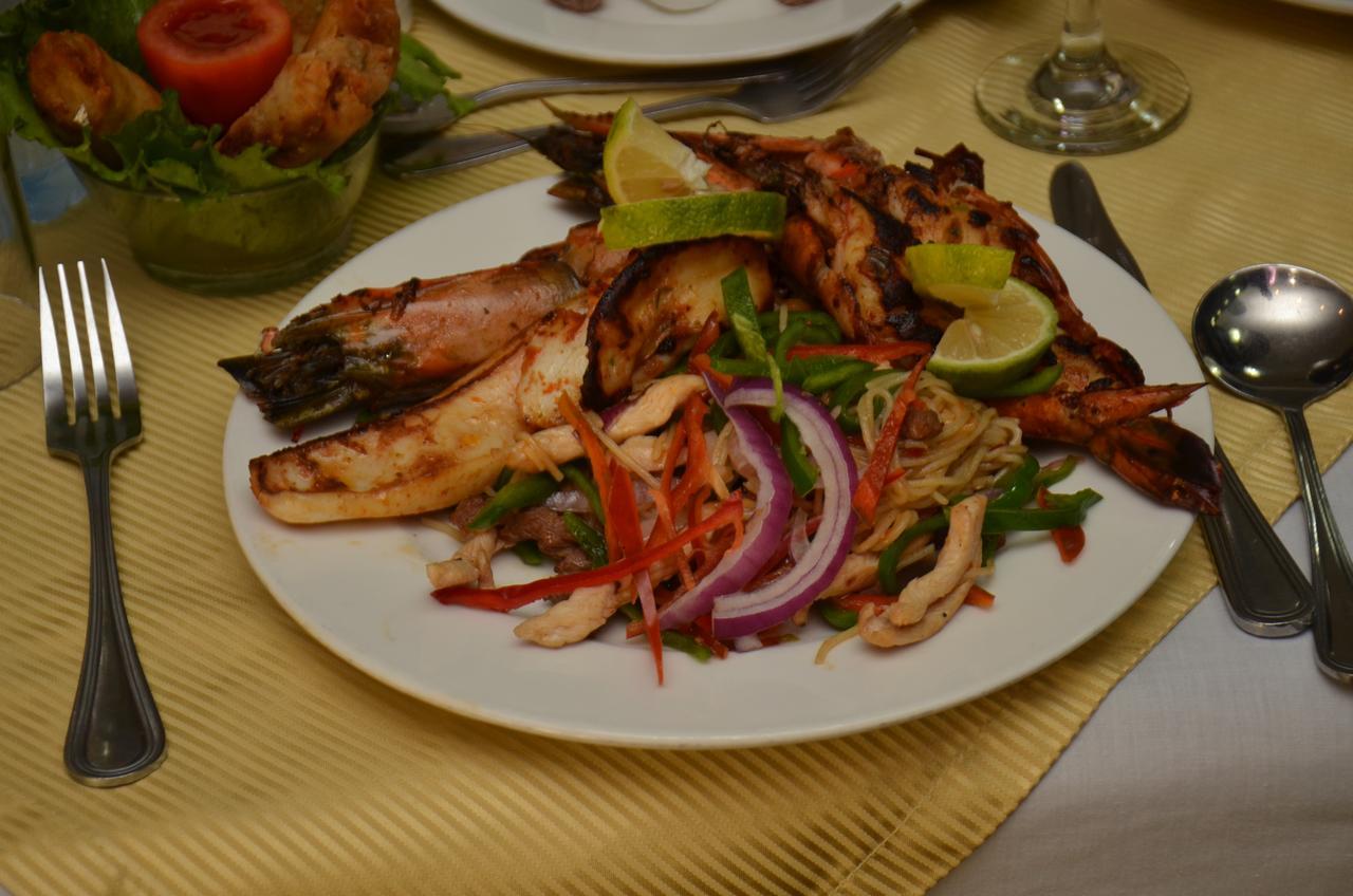 Oakwood Park Hotel Lekki Esterno foto