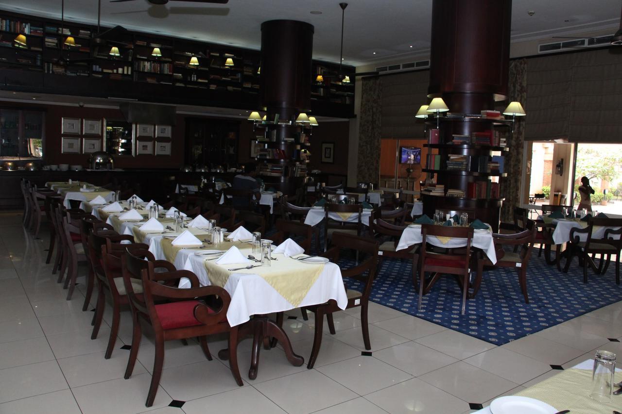 Oakwood Park Hotel Lekki Esterno foto