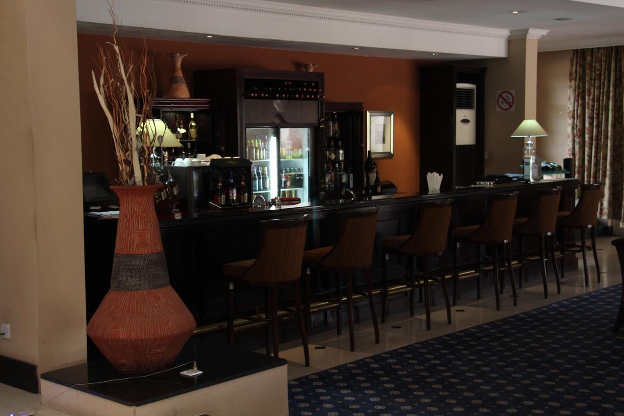 Oakwood Park Hotel Lekki Esterno foto