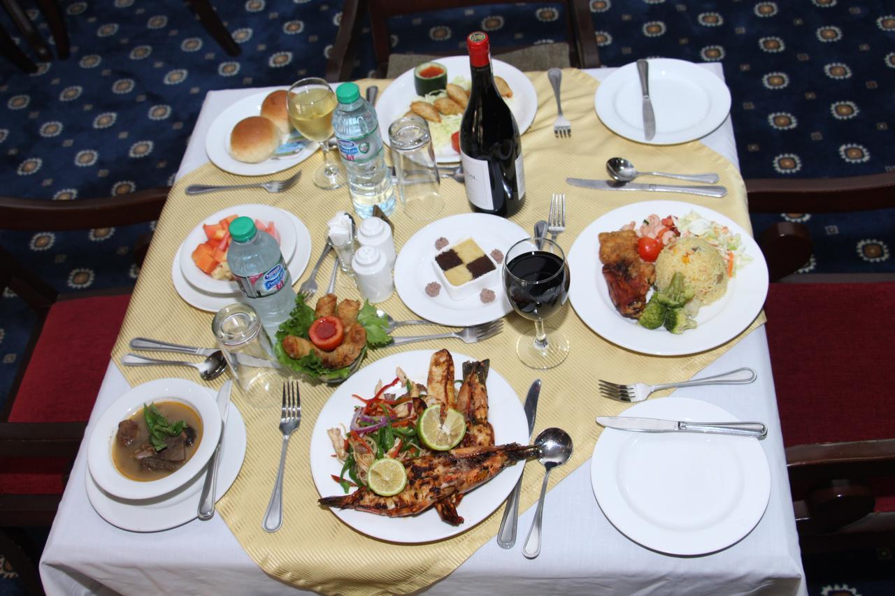 Oakwood Park Hotel Lekki Esterno foto