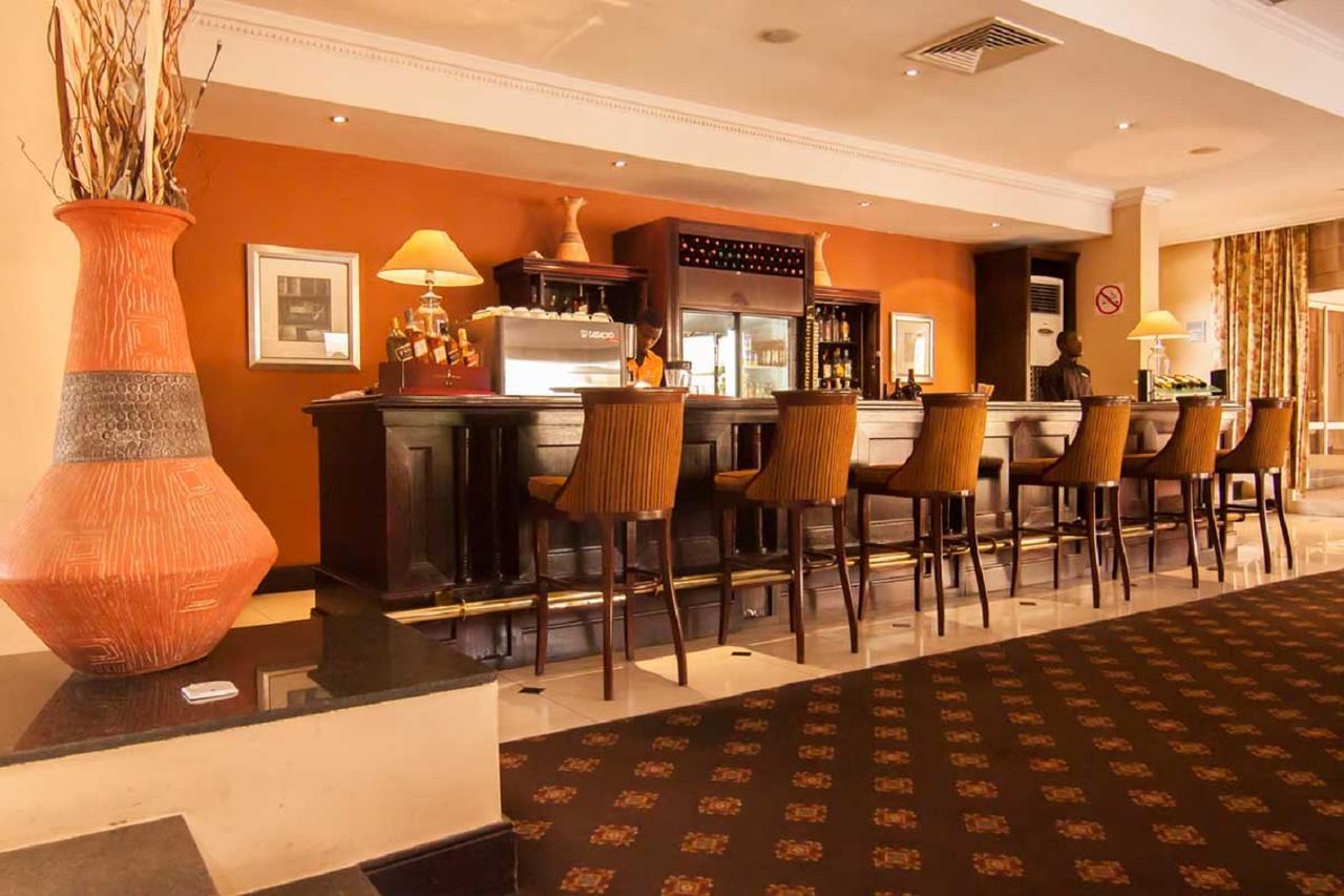 Oakwood Park Hotel Lekki Esterno foto