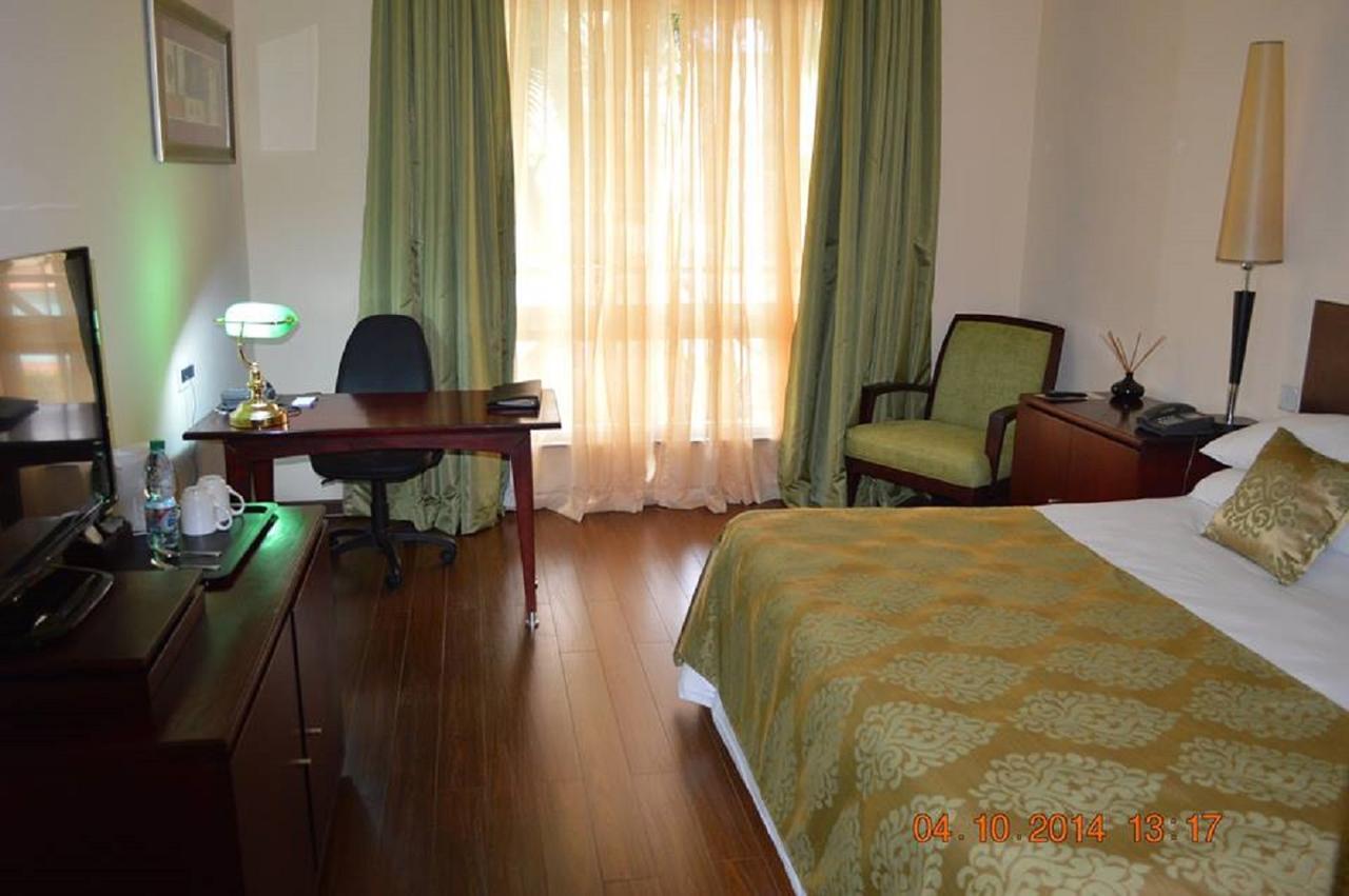 Oakwood Park Hotel Lekki Esterno foto